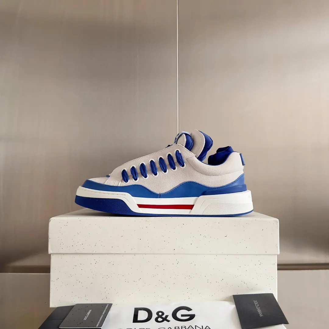 Factory price: 458💰D&G's latest Cushion series casual sports shoes, dad shoes, running shoes, original purchase and development, production, handmade, but always looking to the future. The new Cushion sneakers feature a two-tone suede upper accented by a mesh contrasting printed DG cross logo on the side. The lightweight, grippy rubber outsole adopts an innovative design to provide excellent performance, and the jacquard label adds timeless style. Exquisite packaging at the delivery counter🛍📦 ▪️ Fabric: Original custom-made first-layer cowhide ▪️ Lining: Original custom-made breathable towel lining ▪️ Sole: Original open-molded rubber material ▪️ Bottom thickness: 3.5CM ▪️ Size: Men's 38-45